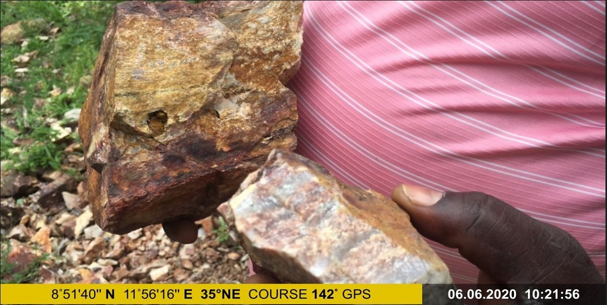 analysis-business-businesswoman-955447